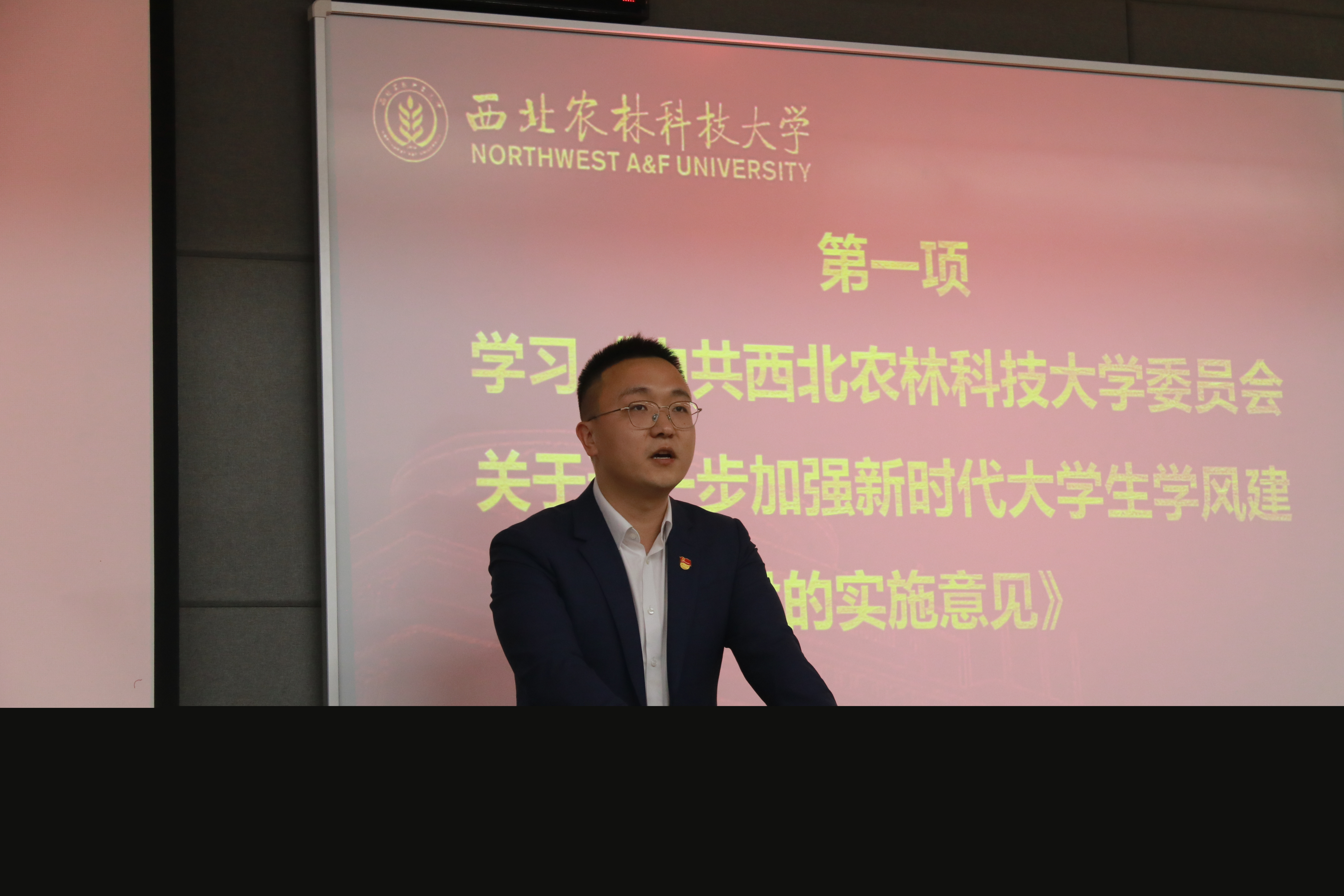ec6d33b1476a4e5ebcf5a9aa11ef37fd.jpg